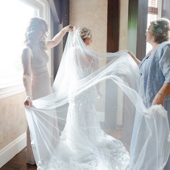 Luxury, designer wedding gown for sale! - Picture 10 of 16